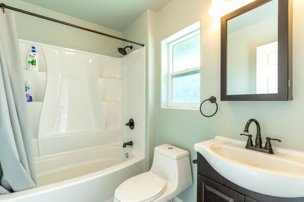 Ocean Breeze Inn Кио Экстерьер фото